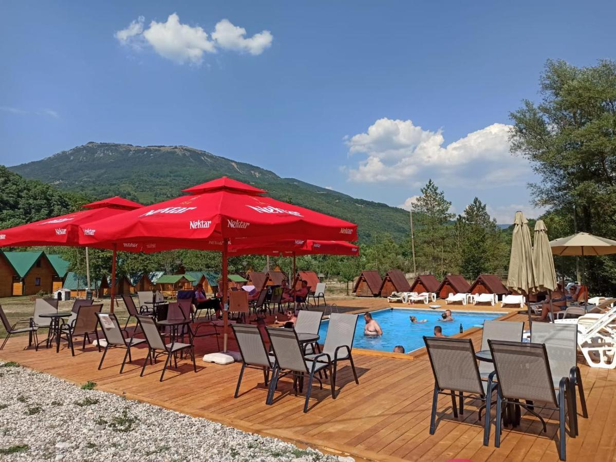 מלון טיינטישטה Camp Sutjeska מראה חיצוני תמונה