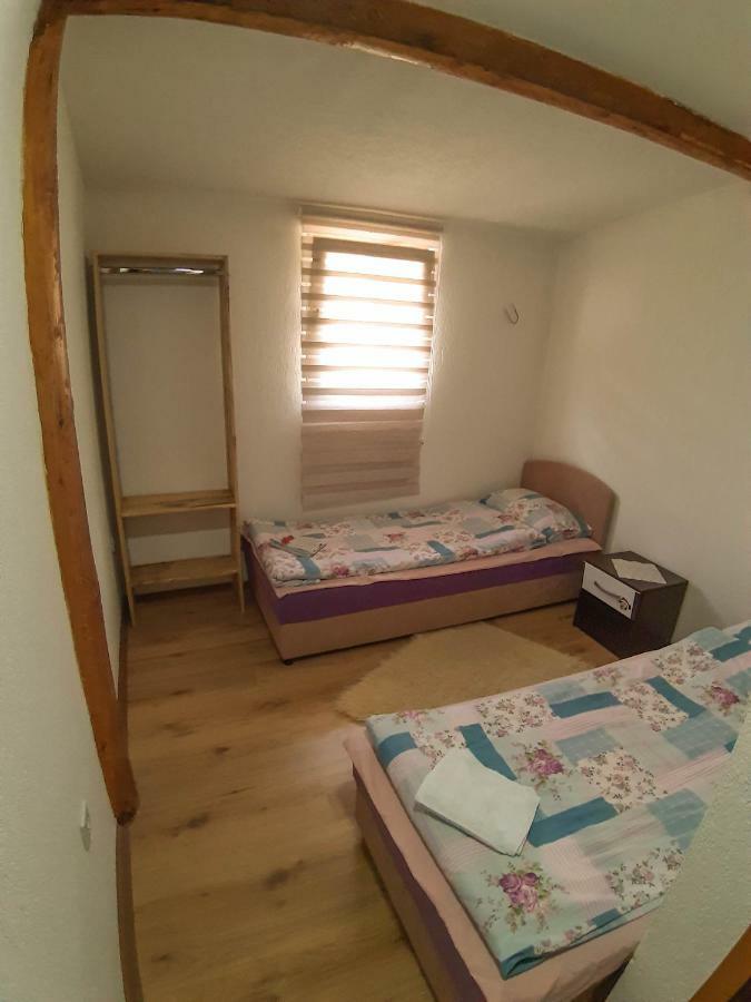 מלון טיינטישטה Camp Sutjeska מראה חיצוני תמונה